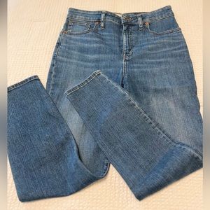 Curvy high rise skinny crop